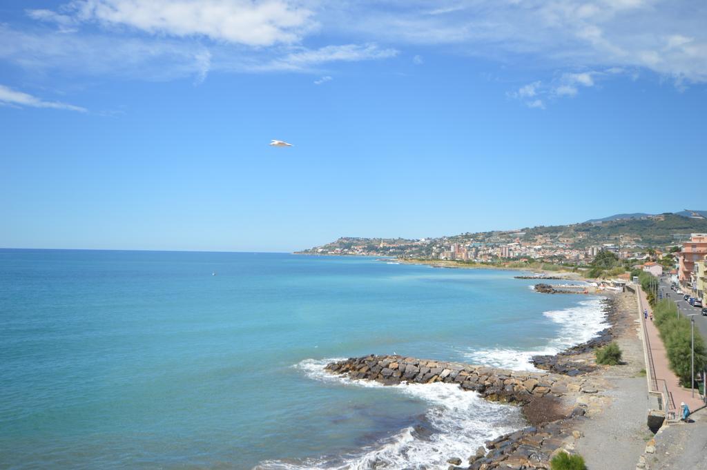 Riva Beach Apartment ريفا ليجوري المظهر الخارجي الصورة