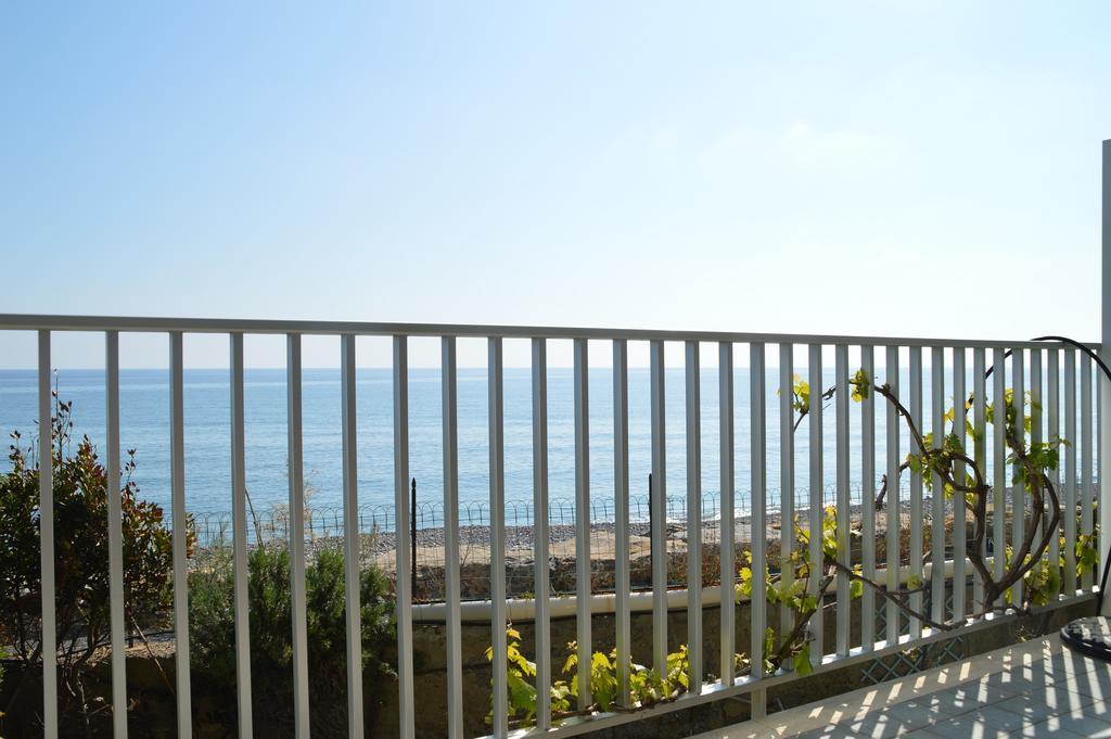 Riva Beach Apartment ريفا ليجوري المظهر الخارجي الصورة