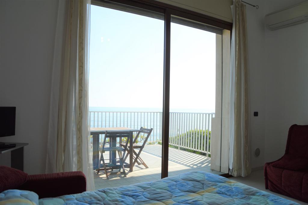 Riva Beach Apartment ريفا ليجوري المظهر الخارجي الصورة